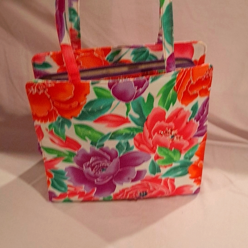 NWOT Floral Handbag